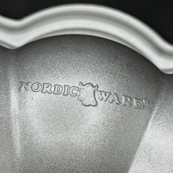 Nordic Ware Proform Anniversary Bundt Pan With Handles 12”x4.5” Silvery Taupe - Picture 4 of 7